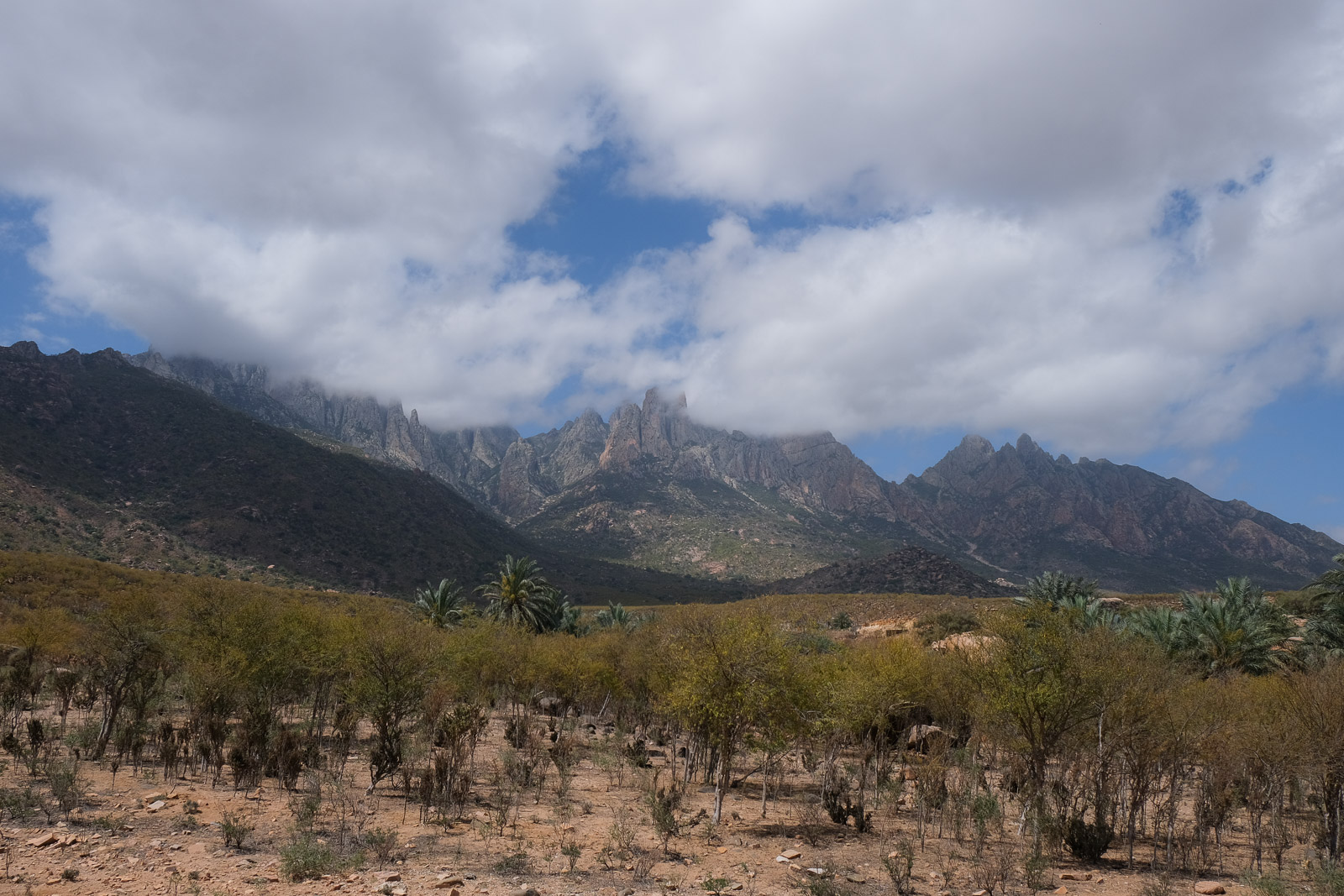 Hajhir Mountains from far=