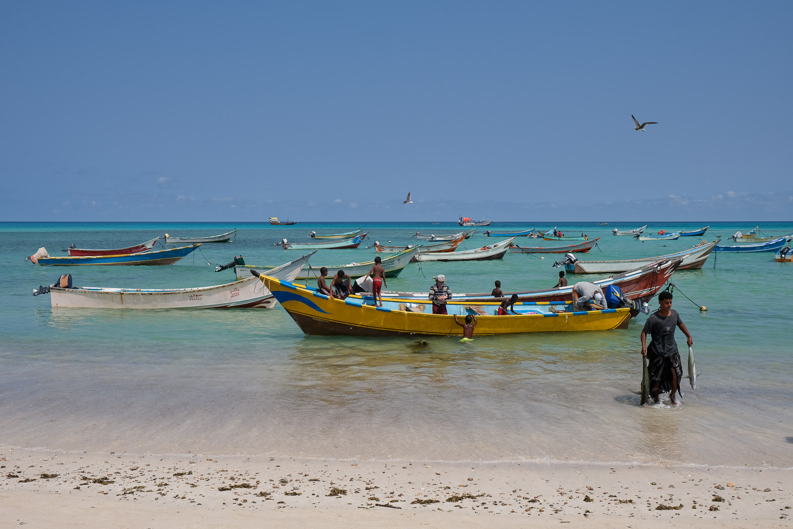 Qalansiyah kids on boat=