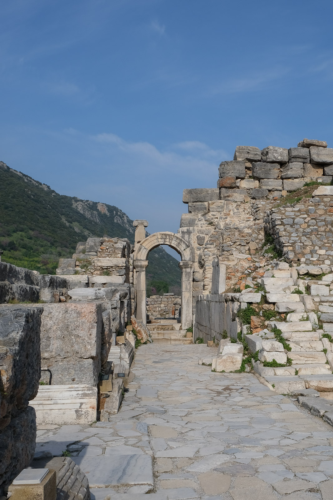 Ruins with arch=